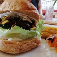 I dont remember the name of this meal but its 100% vegan💚 at Earth Cafe and Market in Ubud