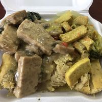 And this is what we had. Meatless turkey, a bit of tofu, okra with spinach, fungi (not sure about the spelling but it’s corn based similar to polenta) and then some veg. Yum 😋 at Ma's Vegi Deli in St Thomas