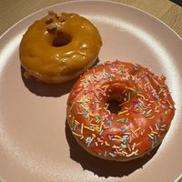 Salted caramel Erdbeere   at Brammibal's Donuts - Schanzenviertel in Hamburg