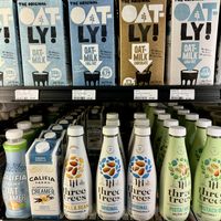 Plant Milks  at Grow in Manhattan Beach