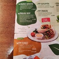 Vegan dishes clearly marked at Cafe Extrablatt - Am Marstall in Hannover