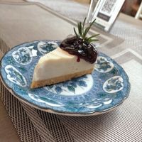 Berry cheesecake at Na Vayla Paplern-Vegan Restaurant in Bangkok