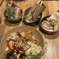 Balance Bowl, Tofu Spiesse, Sommerrollen und Burger  at Veggie Haus in Dresden