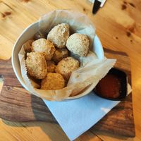 Nieuwe verslaving...Chilli Cheese Nuggets 🤤 at Breakaway in Sint Geertruid