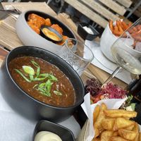 Heerlijk vegan wijntje erbij   at Breakaway in Sint Geertruid