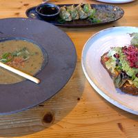 Green thai curry, gyoza and energy boost toast at Breakaway in Sint Geertruid