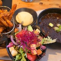 Sweet potatoe fries, salad, "zoervleisj " at Breakaway in Sint Geertruid