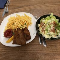 Cordon bleu with "salad”  at Cafe Erde in Graz