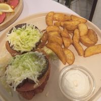 Milanesa con berenjena at La Oveja Negra in Madrid