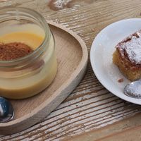 Natillas y bizcocho de naranja at La Oveja Negra in Madrid