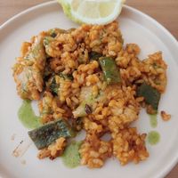 Menú del día: paella con no pollo y verduras at La Oveja Negra in Madrid