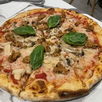 unbelievably good vegan cheese pizza with vegan sausage and garlic  #Veganuary at The Sunny Side Cafe - Station 1 in Boracay