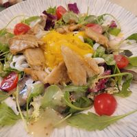 Ensalada vegana de pollo (heura) at El Secreto de Loreto in Denia