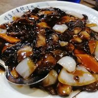 Shiitake, onion and carrot in teriyaki sauce at Higuma in Platja Daro