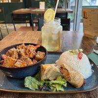 Sesame crispy tofu set lunch option with iced lemongrass tea  at Thai Basil in Dublin