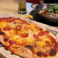 Pizza avec fauxmage at Pacini in Rosemere