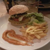 Bio quinoa burger at Woki Organic Market and Restaurant in Barcelona