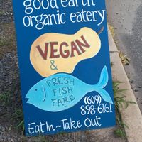 sign out front at Good Earth Organic Eatery in West Cape May