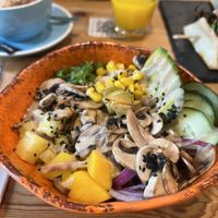 Poke bowl Vegano  at La Mala Brunch - Setas in Sevilla