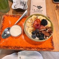 Avena con fruta   at La Mala Brunch - Setas in Sevilla