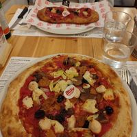 Capricciosa e pizza fritta at Pit'sa in Bergamo