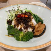 lu rou fan ($7.60). comes with soup on the side as well😄 at D'Life Signature 蔬品軒 - Chinatown Pt in Central Singapore