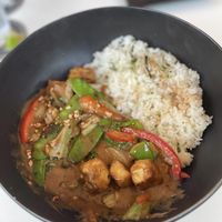 Sauté de tofu aux arachides  at Sésame in Saint-bruno-de-montarville