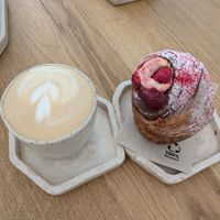 Raspberry Kafrin and cappuccino - 4.5/5 at Krafin in Prague