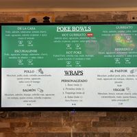 Personalized bowls and wraps  at Ice Poke in San Lorenzo De El Escorial