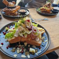 Smahed Veta Toast at VRÜH - All Day Breakfast in Dortmund