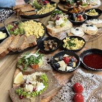 Das Frühstücksbuffet  at VRÜH - All Day Breakfast in Dortmund