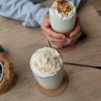 Hazelnut Macciato and a white chocolate at VRÜH - All Day Breakfast in Dortmund