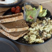 Der Klassiker mit Champignons   at VRÜH - All Day Breakfast in Dortmund