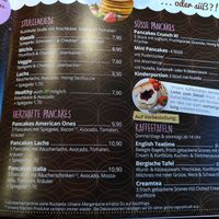 Karte mit markierten veganen Optionen at bei FRIDA Café & Catering in Grevenbroich