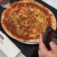 La otra pizza: pizza con mortadela vegana, queso vegano y cebolla caramelizada. Además, hay un menú vegano con bastantes opciones de pizzas, pasta y dos entrantes  at La Terrazza - Pza La Virgen in Valencia