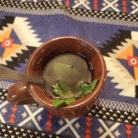 Schwarztee mit Minze zum Abschluss des leckeren Essens bekommen. Danke! at Thebes Bar And Grill in Luxor