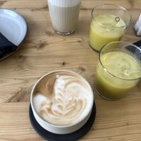 Veganer Cappuccino und „Saft des Monats"  at schnack in Mainz