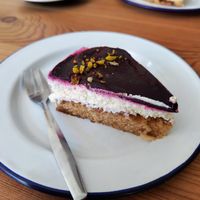 Vegan Cassis Cake at V17 in Hannover