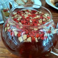  Longan Hot Tea at Water Drop Teahouse 滴水坊 in Northeast Singapore