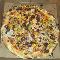 Vegan pizza at Giagia Zozo in Thessaloniki