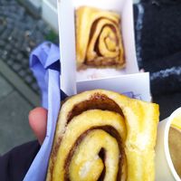 Cinnamon rolls de canela normales at Cinnamood in Berlin