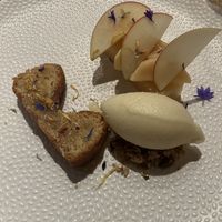 Vegan Apple pie, Apple sorbet and vegan Apple jelly  at Moon in Bergen