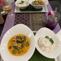 Kokoscurry & gemischtes Gemüse mit Cashewnüssen  at Samphat Thai in Tubingen