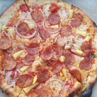 Vegan Pizza at Sky High Pie in Joshua Tree