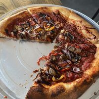 Vegan pizza with mushroom, onion and peppers  at Sky High Pie in Joshua Tree