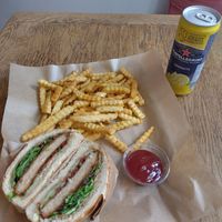 Meal deal - chicken peanut butter burger, vbb fries, drink at Vbb House in Paris