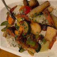 Ofenkartoffeln- wokgemüse “auf meine Art” und veganem Kräuterdip at Bistro am Gleis in Bad Driburg