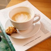 Coffee and vegan sweet treats at Acai Poke in Prague