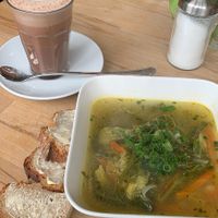 Wirsingsuppe und Haferkakao  at lonnes + leusch in Neuss