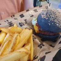 Burger with redefined meat at Impact Food in Rome